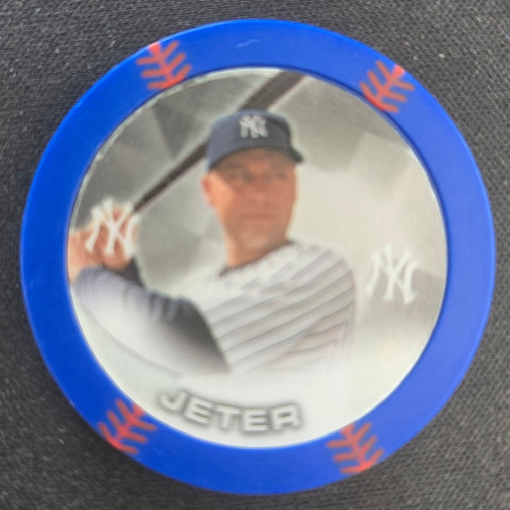 Derek Jeter 2014 Topps Poker Chipz Coin New York Yankees BLUE & GLOW Chip